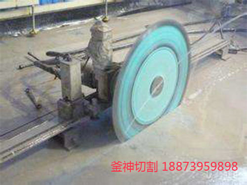 碟鋸切割