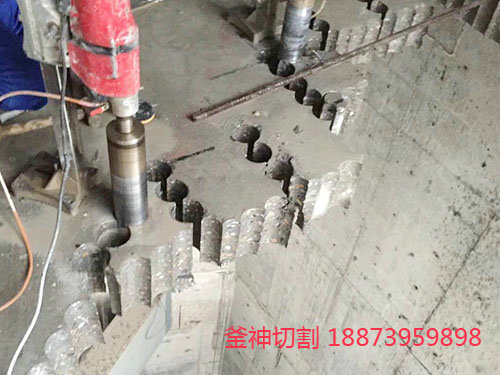 長沙釜神建筑工程有限公司,長沙混凝土繩鋸切割,建筑物加固,建筑物拆除,長沙建筑物加固哪里好
